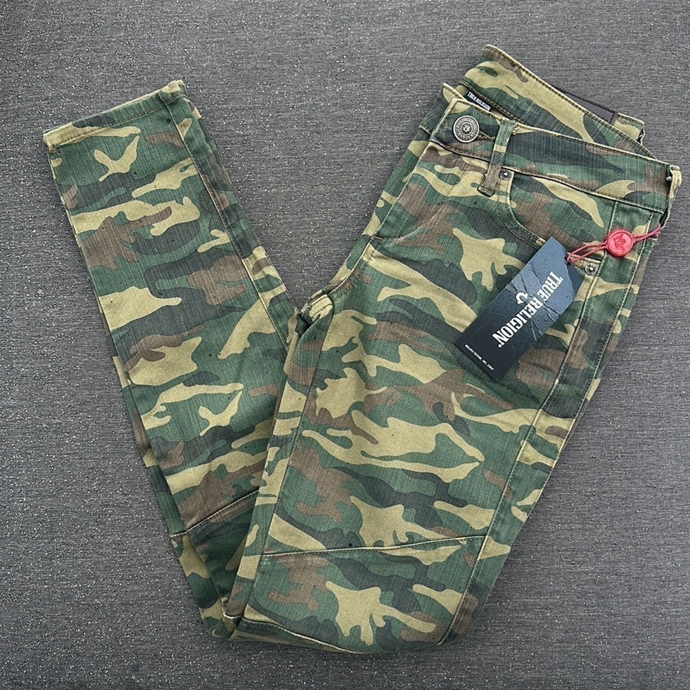 🆕 TRUE RELIGION | NWT Casey Low Rise Super Skinny Camo Jean